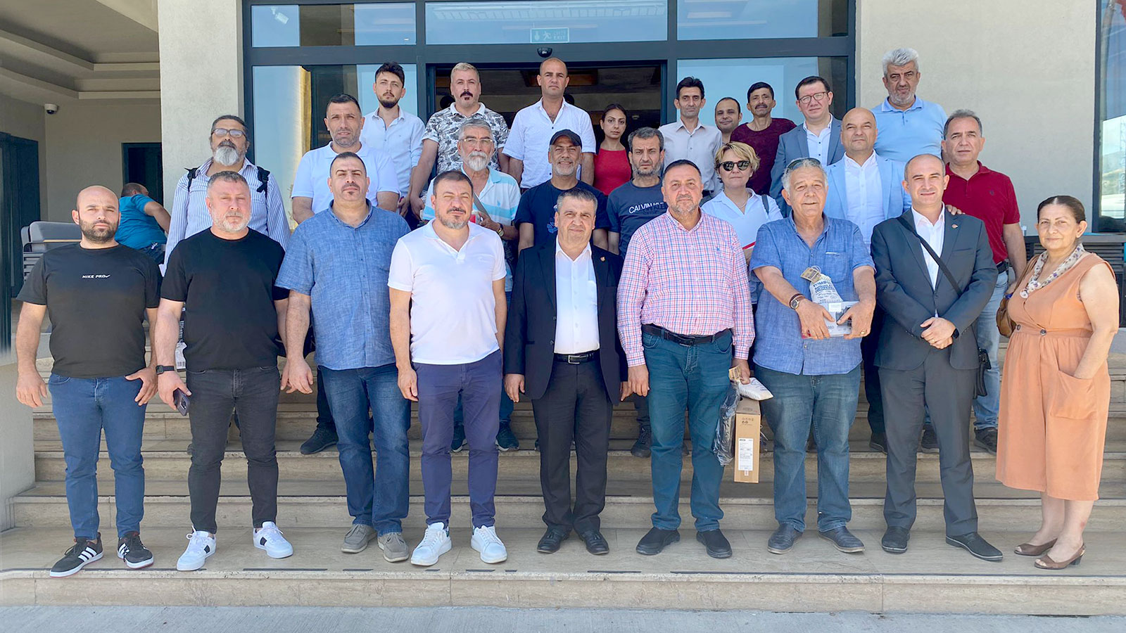 Hatay’daki gazetecilerle örnek dayanışma Hatay’daki gazetecilerle örnek dayanışma